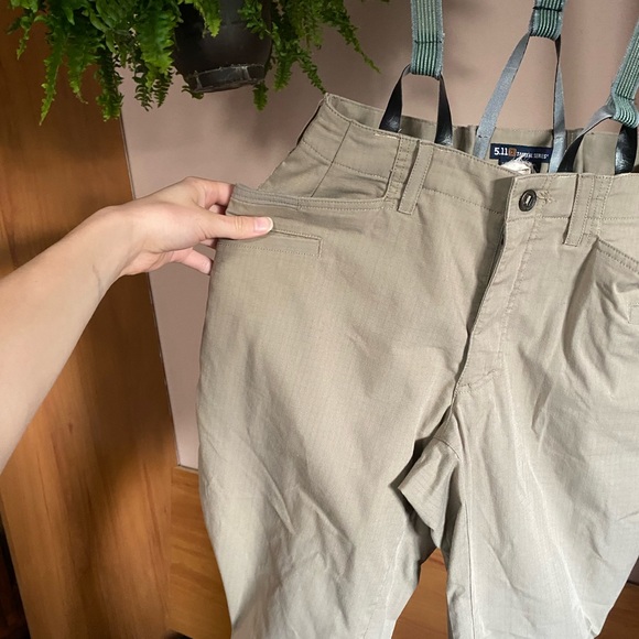 Khaki Riding Pants with Suspenders! 🏇 34/34 - Picture 3 of 6
